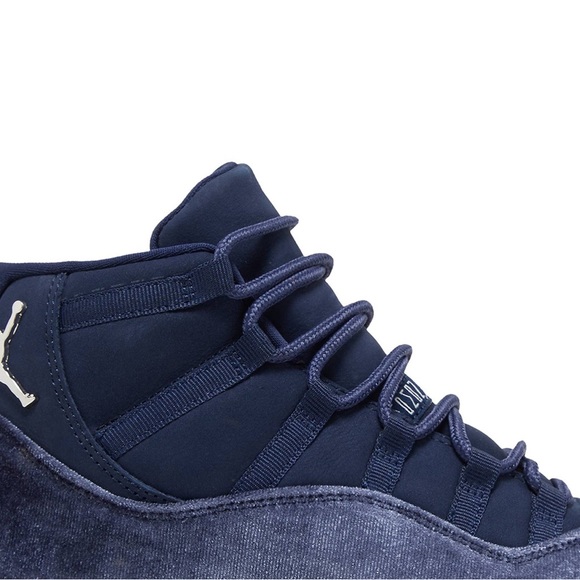 Wmns Air Jordan 11 Retro 'Navy Velvet' - Picture 3 of 11